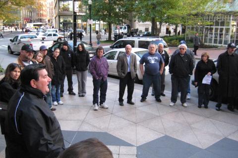 Gerry Leary talking with members of IBEW Local 2222